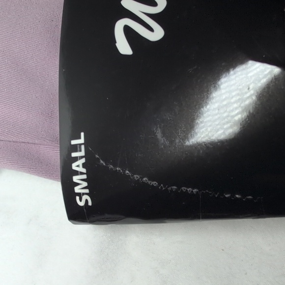 Wild Flowers Active Leggings in Lavender Small - Picture 4 of 5